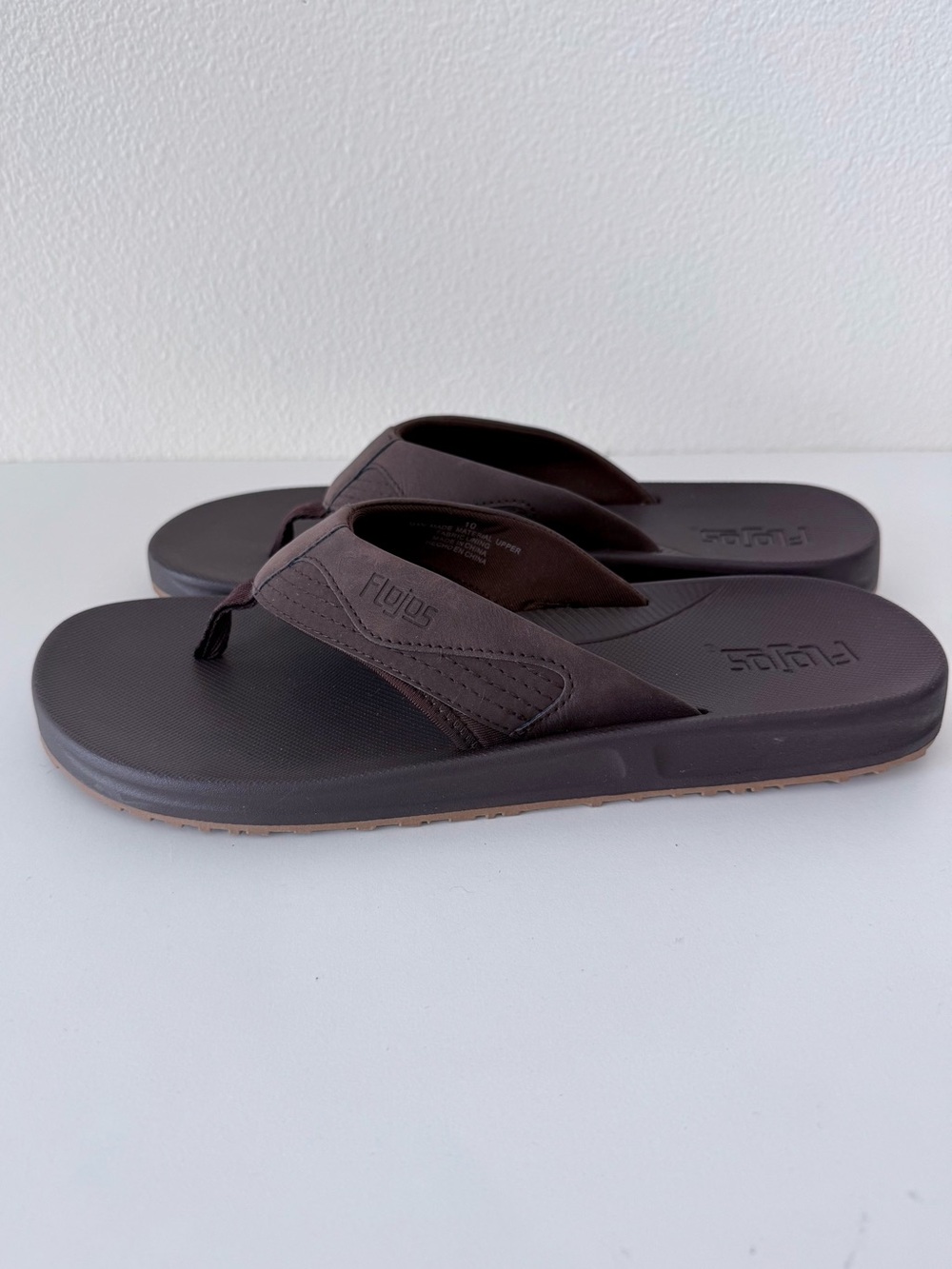 Flojos Men’s Brown Cushioned Thong Flip Flop Sandals Size 10